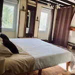Avec Salle De Bain Privée à La Campagne Alloggio in famiglia *