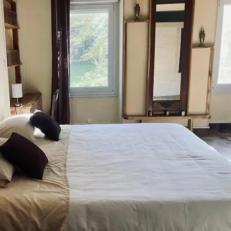 Alloggio in famiglia Avec Salle De Bain Privée à La Campagne Laruscade