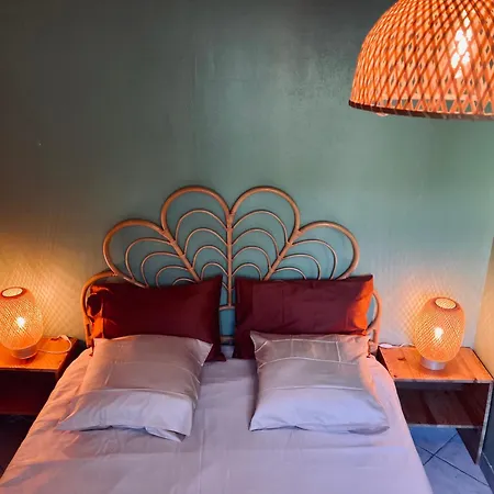 ホームステイ Avec Salle De Bain Privee A La Campagne Laruscade