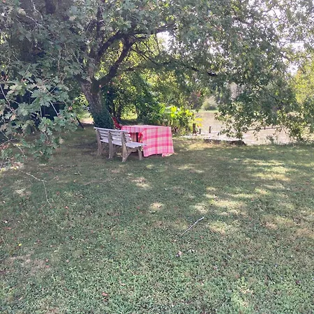 Avec Salle De Bain Privée à La Campagne Alloggio in famiglia Laruscade